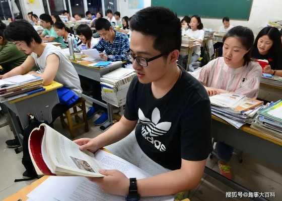 数学考场独领风骚,男生如何成为首个满分出考场的奇迹? 数学考场独领风骚,男生如何成为首个满分出考场的奇迹?
